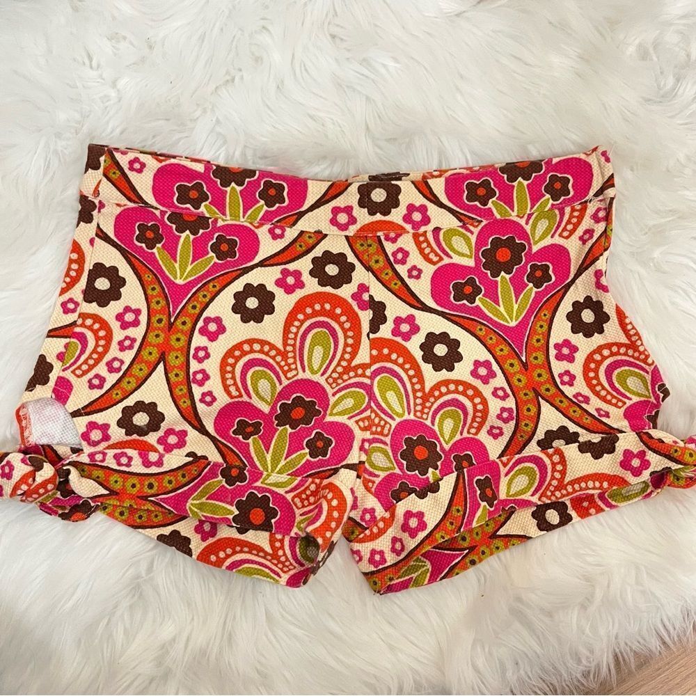 Judith March Retro 70’s Style Psychedelic Flower Power Shorts M